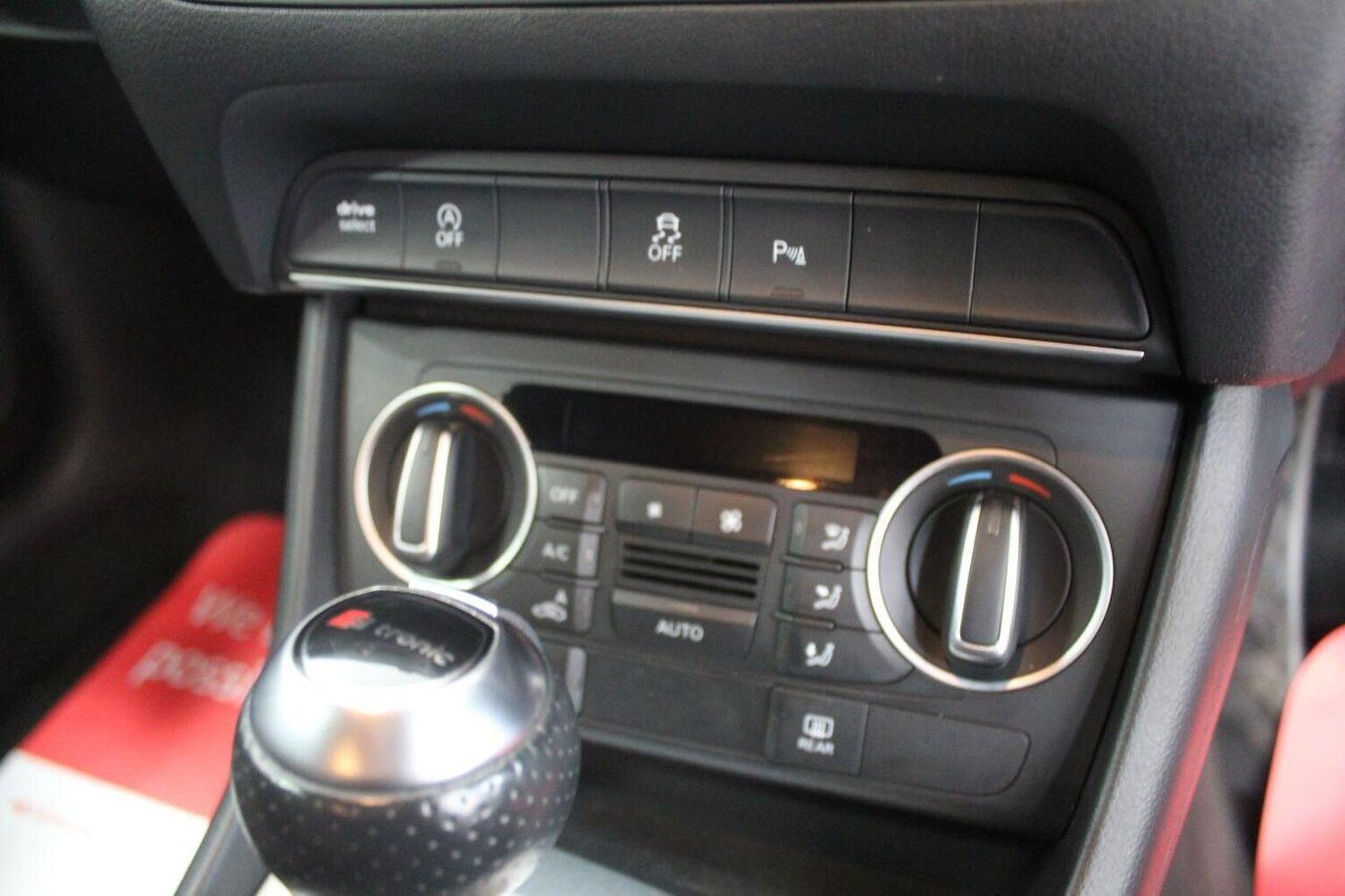 Used Audi Q3 2015 for sale - 75746725: Photo 43