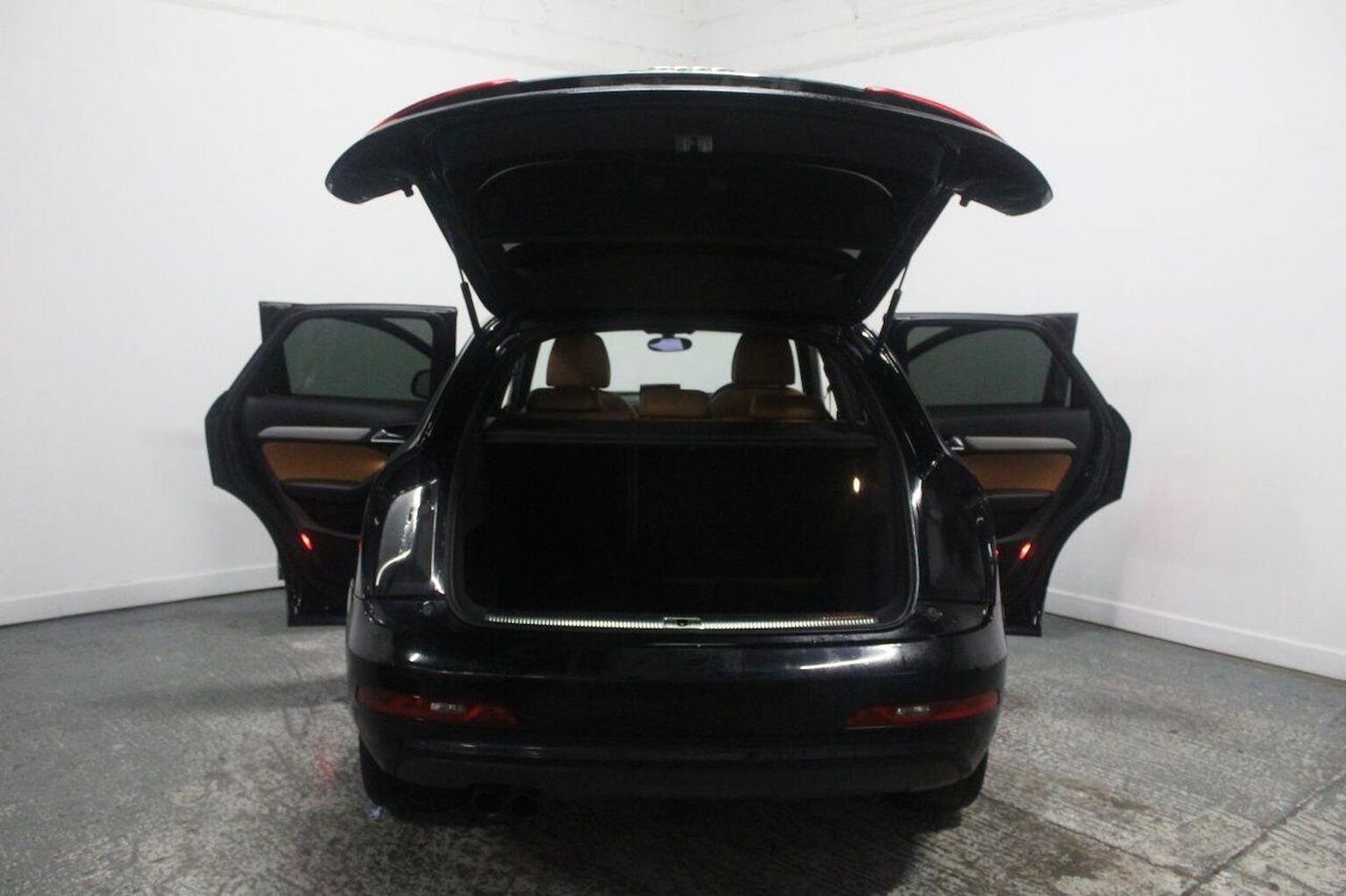 Used Audi Q3 2013 for sale - 77089810: Photo 25