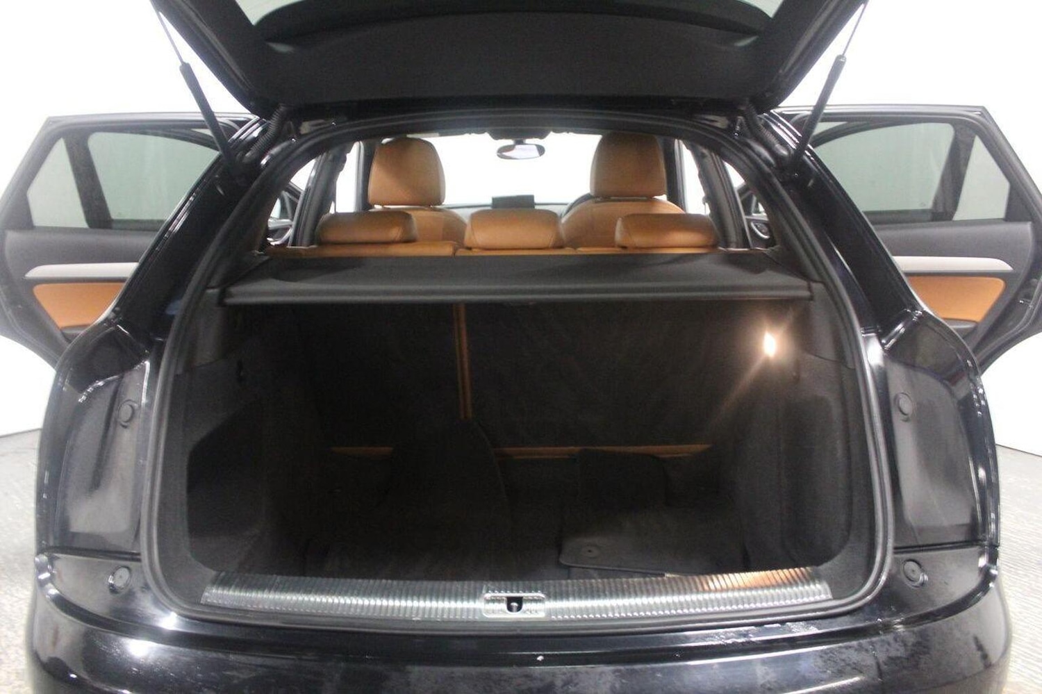 Used Audi Q3 2013 for sale - 77089810: Photo 26