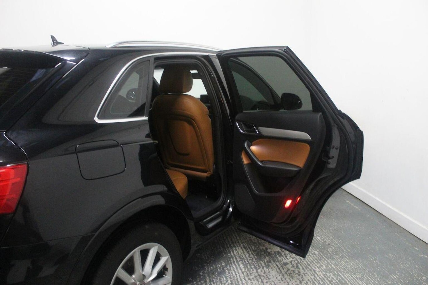 Used Audi Q3 2013 for sale - 77089810: Photo 28