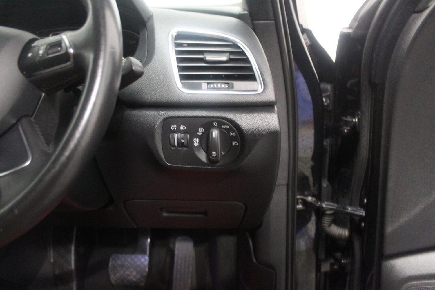 Used Audi Q3 2013 for sale - 77089810: Photo 53