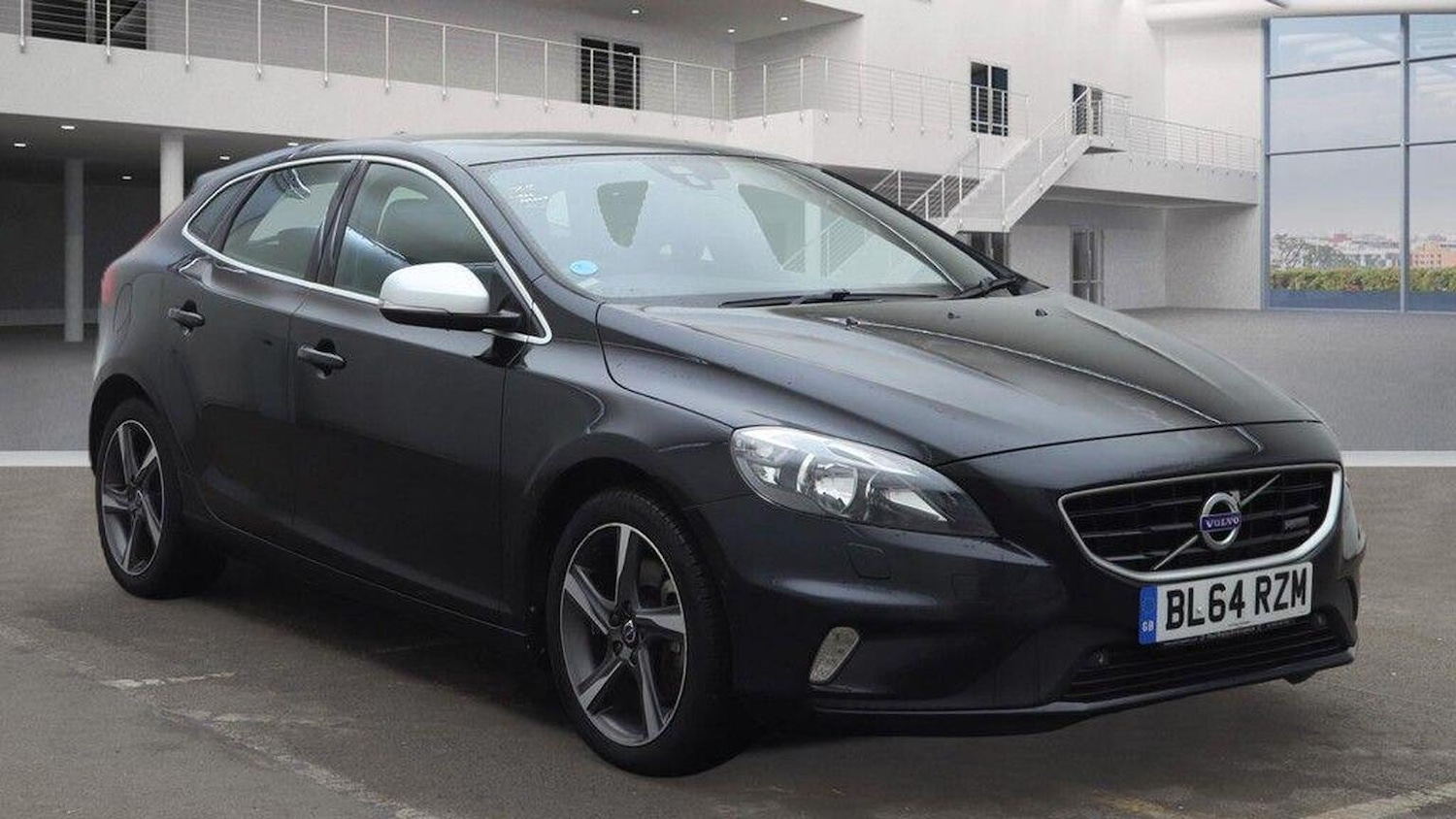 Used Volvo V40 2015 for sale - 76904695: Photo 1