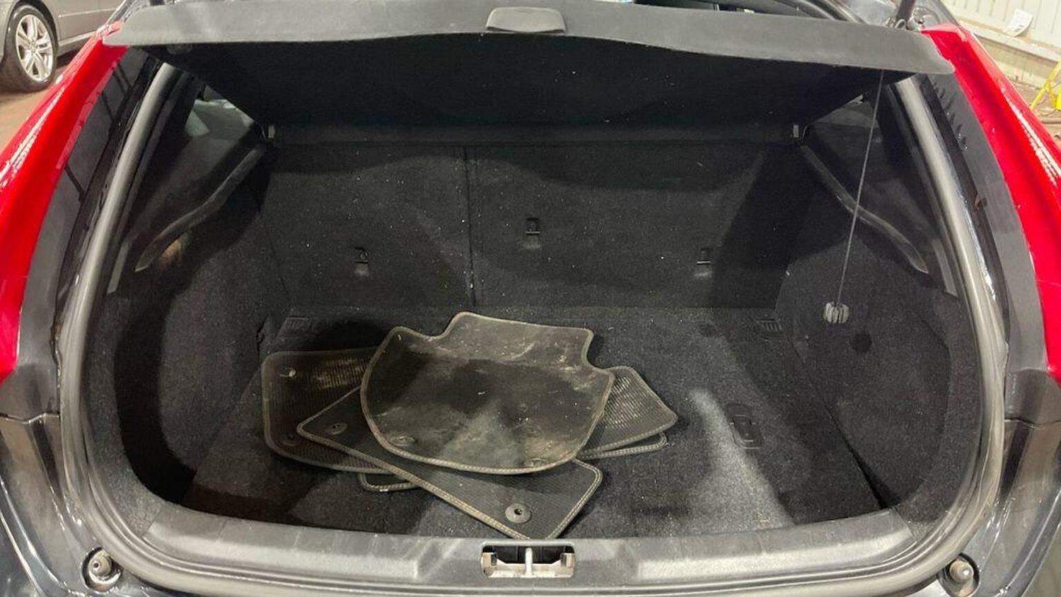 Used Volvo V40 2015 for sale - 76904695: Photo 10