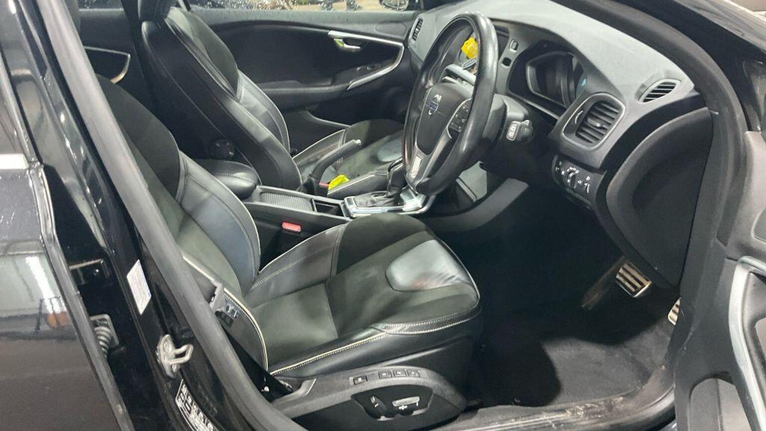 Used Volvo V40 2015 for sale - 76904695: Photo 13