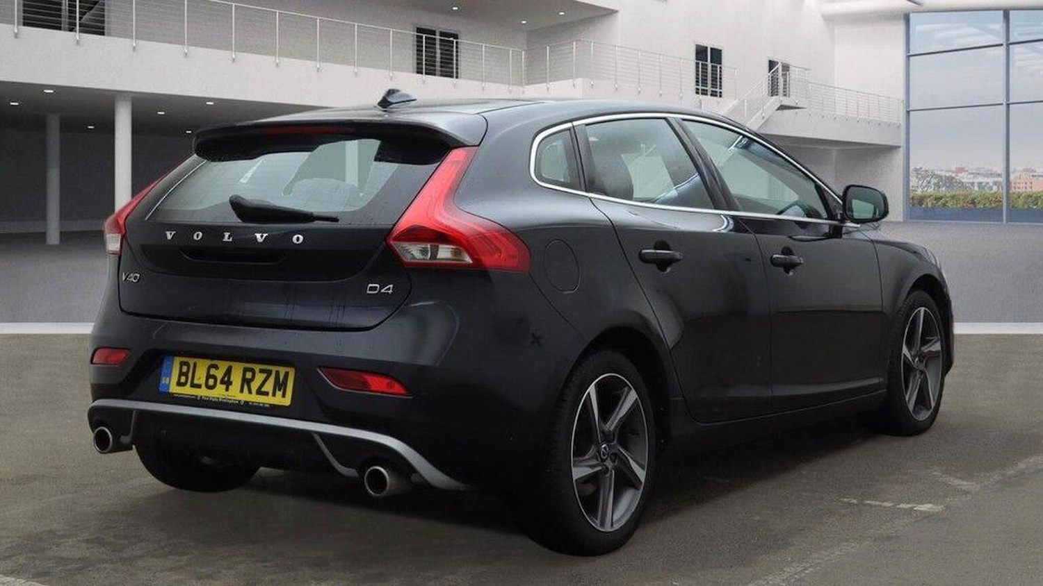 Used Volvo V40 2015 for sale - 76904695: Photo 5