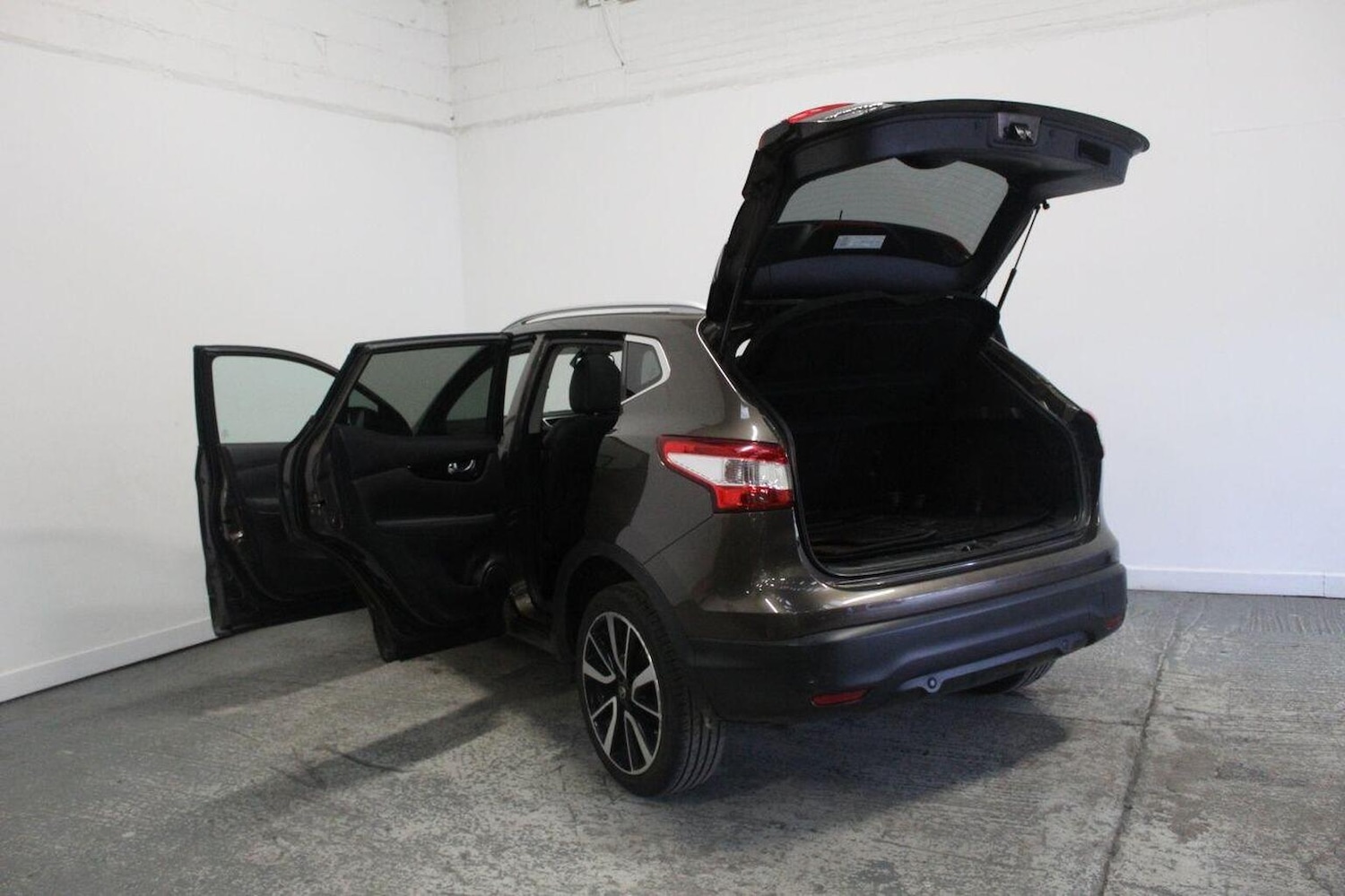 Used Nissan Qashqai 2014 for sale - 77937827: Photo 21