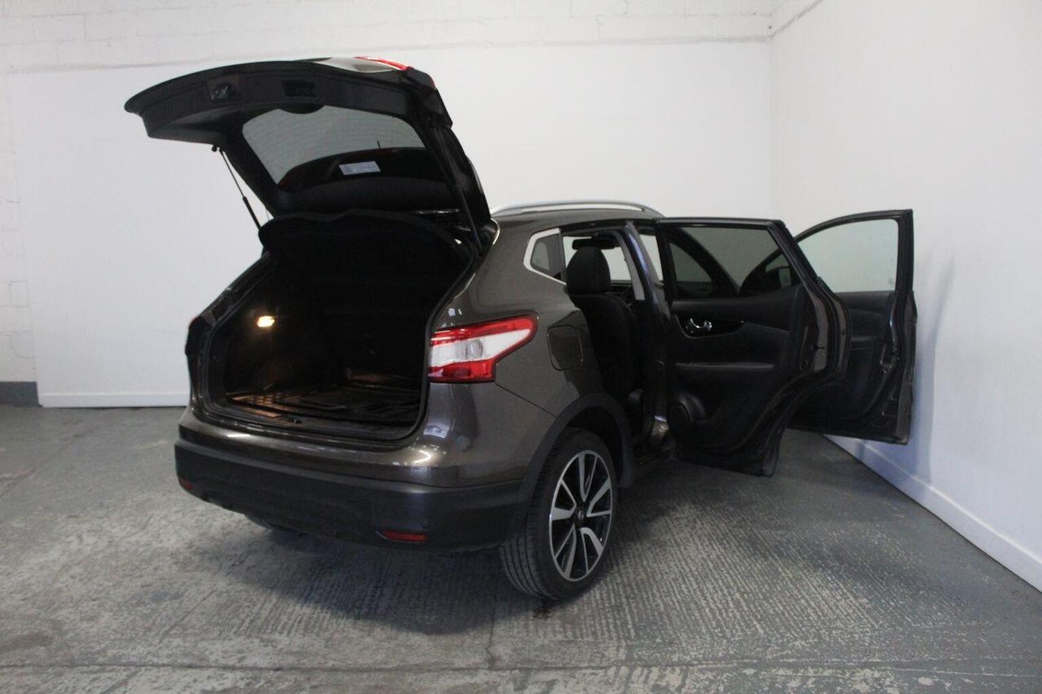 Used Nissan Qashqai 2014 for sale - 77937827: Photo 22