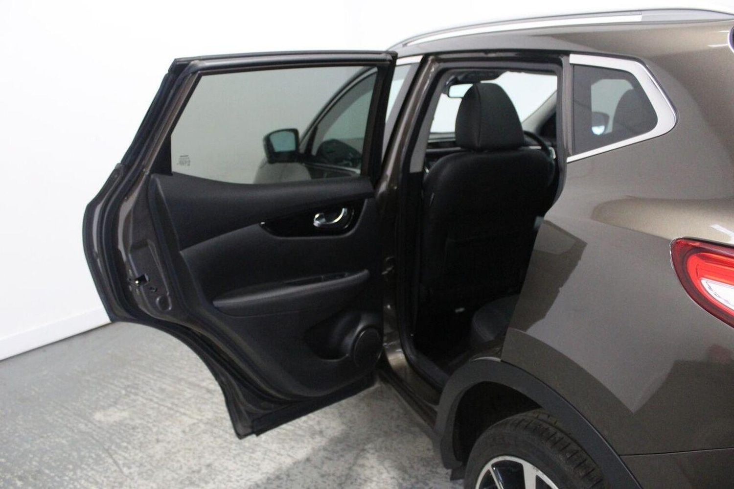 Used Nissan Qashqai 2014 for sale - 77937827: Photo 28