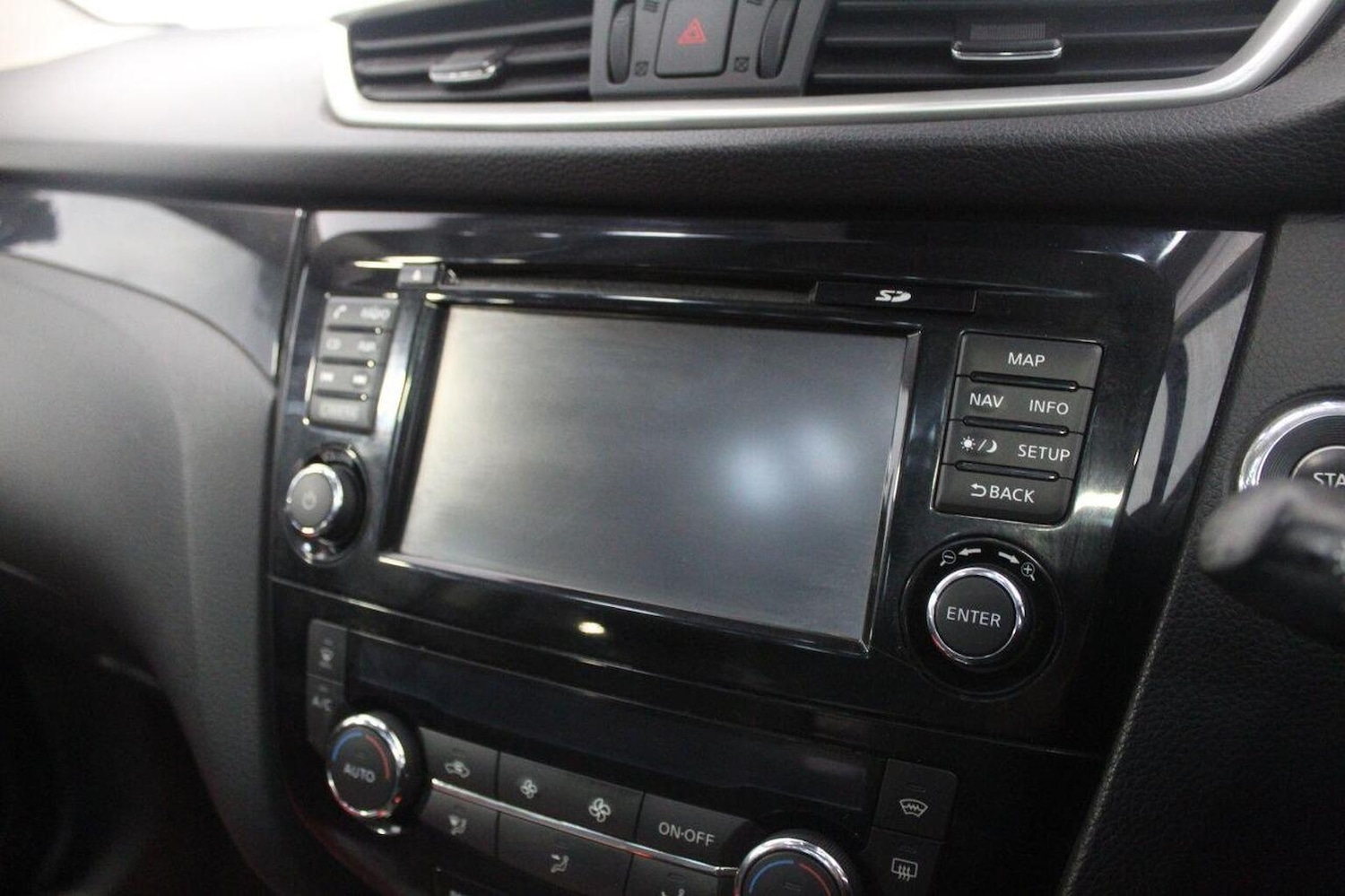 Used Nissan Qashqai 2014 for sale - 77937827: Photo 35