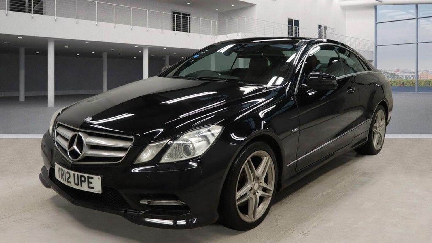 Used Mercedes-Benz E Class 2012 for sale - 77564177: Photo 3