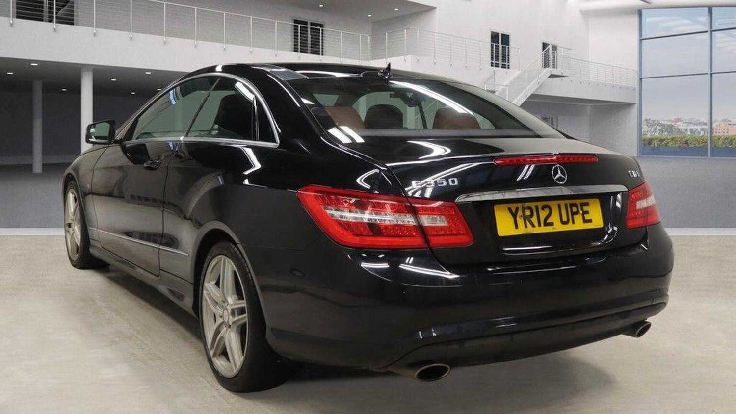 Used Mercedes-Benz E Class 2012 for sale - 77564177: Photo 5