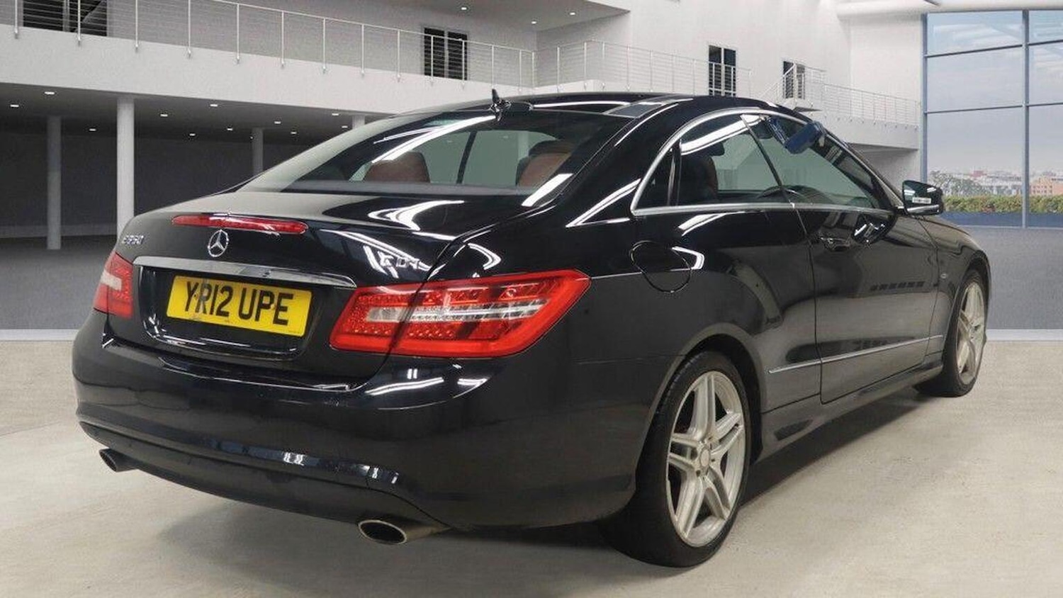 Used Mercedes-Benz E Class 2012 for sale - 77564177: Photo 7