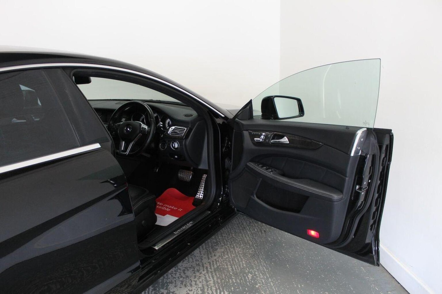 Used Mercedes-Benz CLS 2011 for sale - 76863793: Photo 26