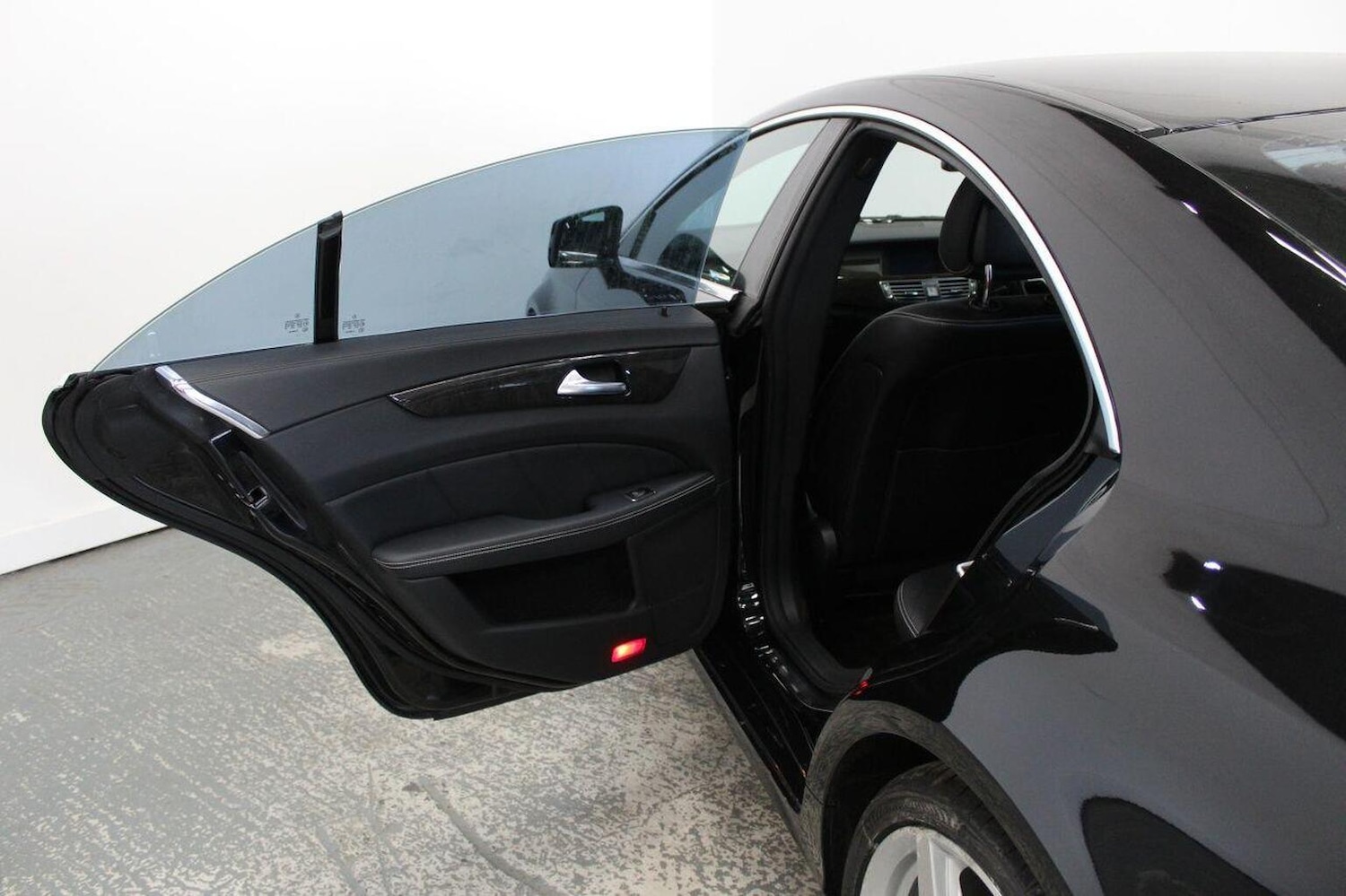 Used Mercedes-Benz CLS 2011 for sale - 76863793: Photo 29