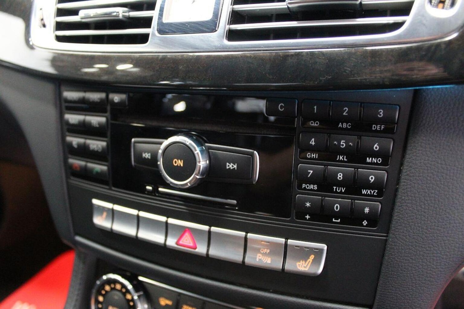 Used Mercedes-Benz CLS 2011 for sale - 76863793: Photo 42