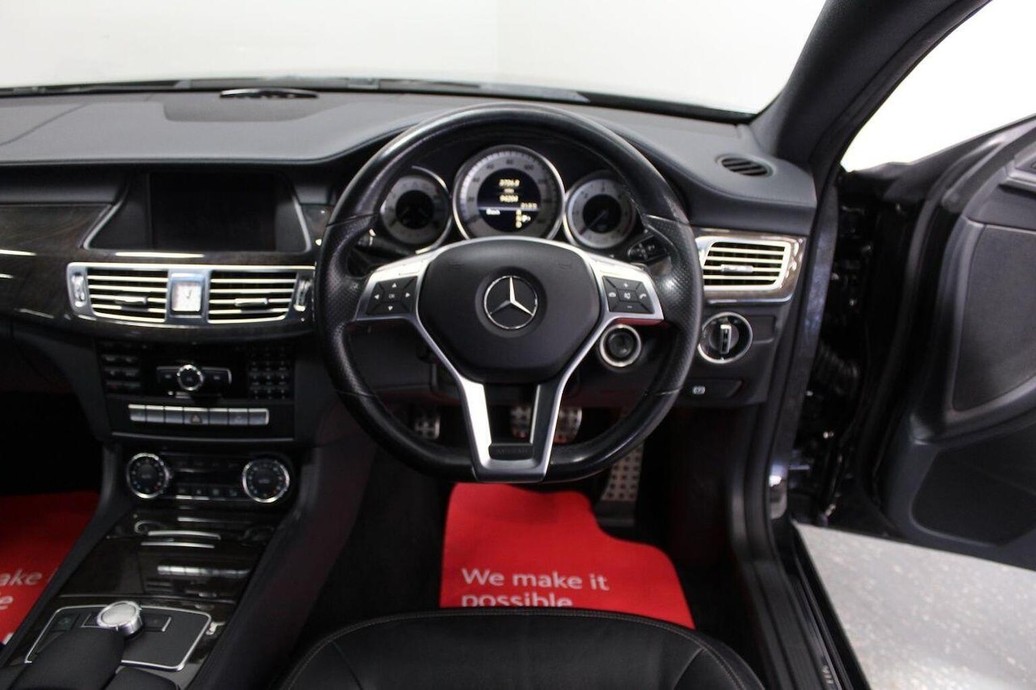 Used Mercedes-Benz CLS 2011 for sale - 76863793: Photo 46