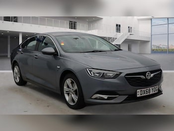 Vauxhall - Insignia
