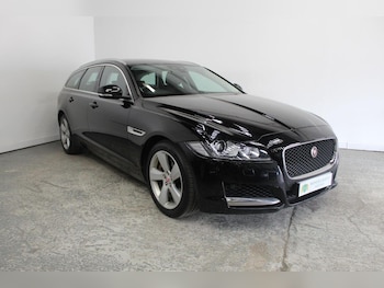Used Jaguar XF 2019 for sale - 79558152: Photo