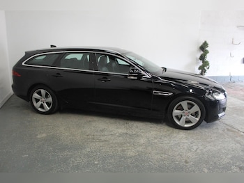Used Jaguar XF 2019 for sale - 79558152: Photo