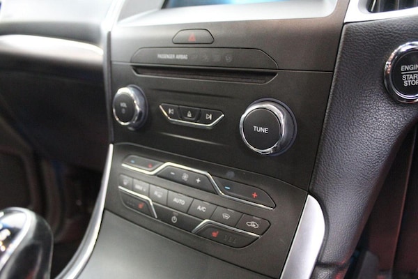 Used Ford Edge 2016 for sale - 74992857: Photo 44
