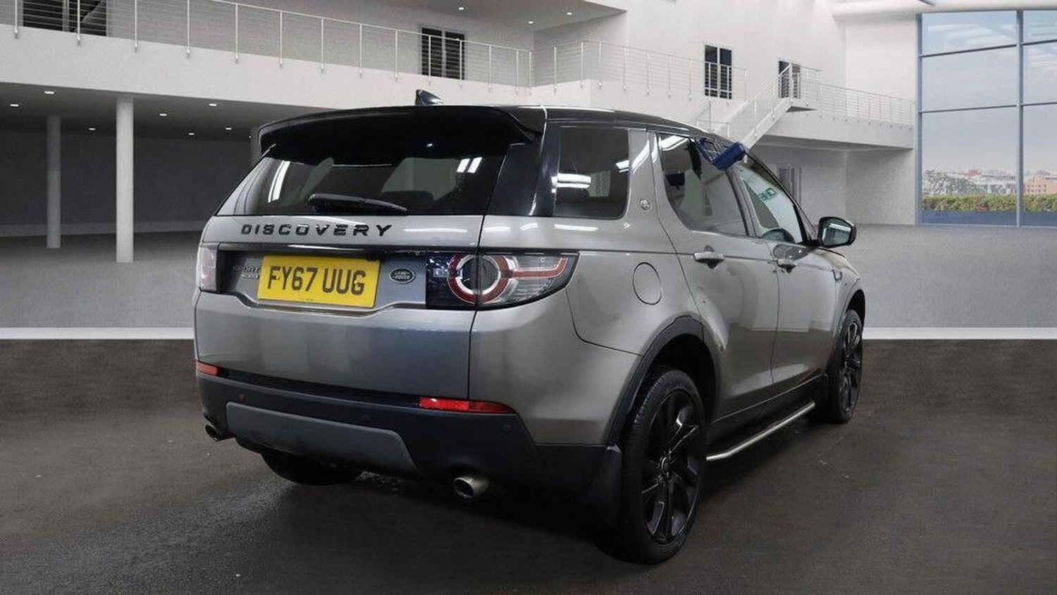 Used Land Rover Discovery Sport 2017 for sale - 76848672: Photo 5
