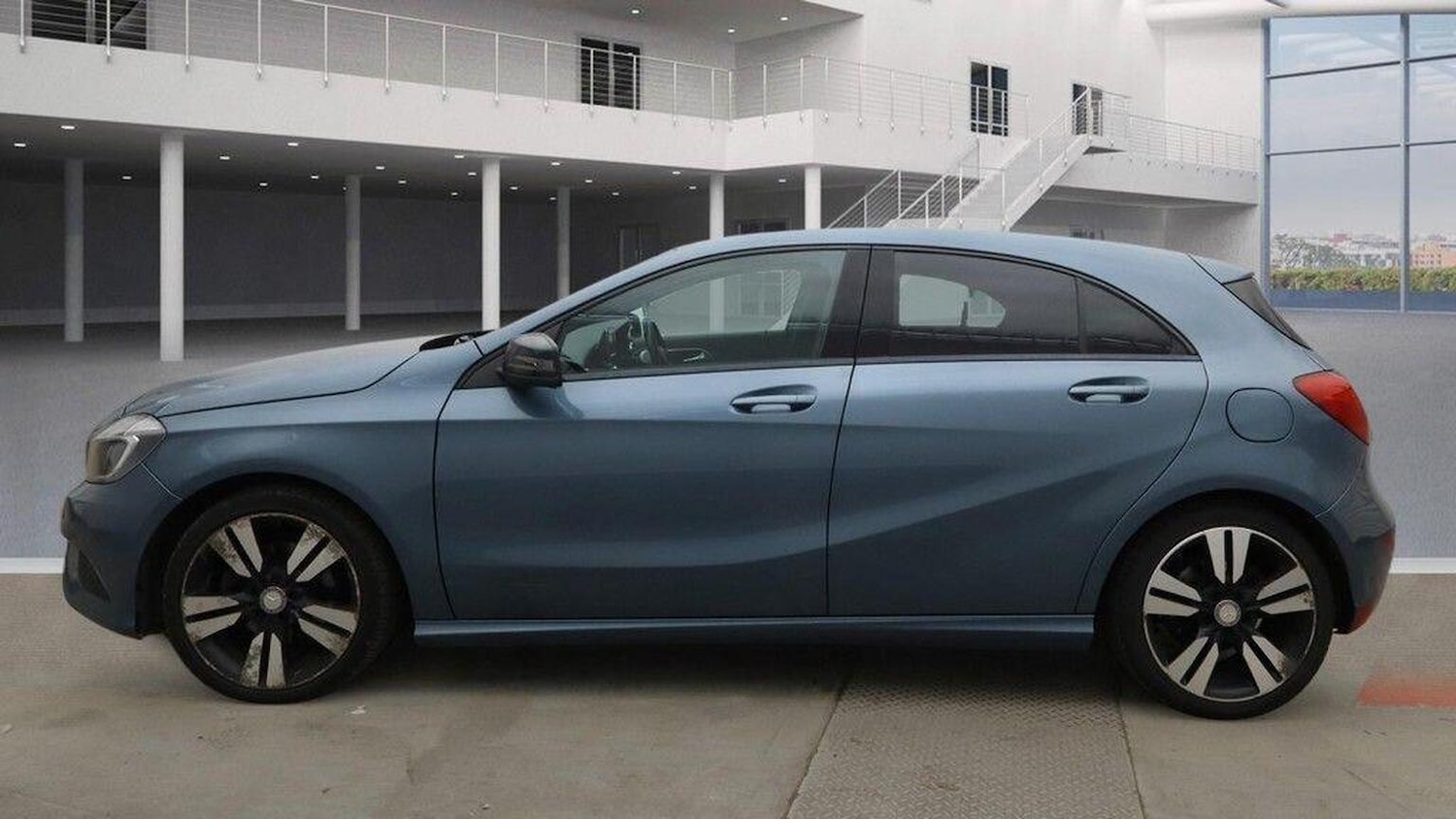 Used Mercedes-Benz A-Class 2014 for sale - 77937983: Photo 8