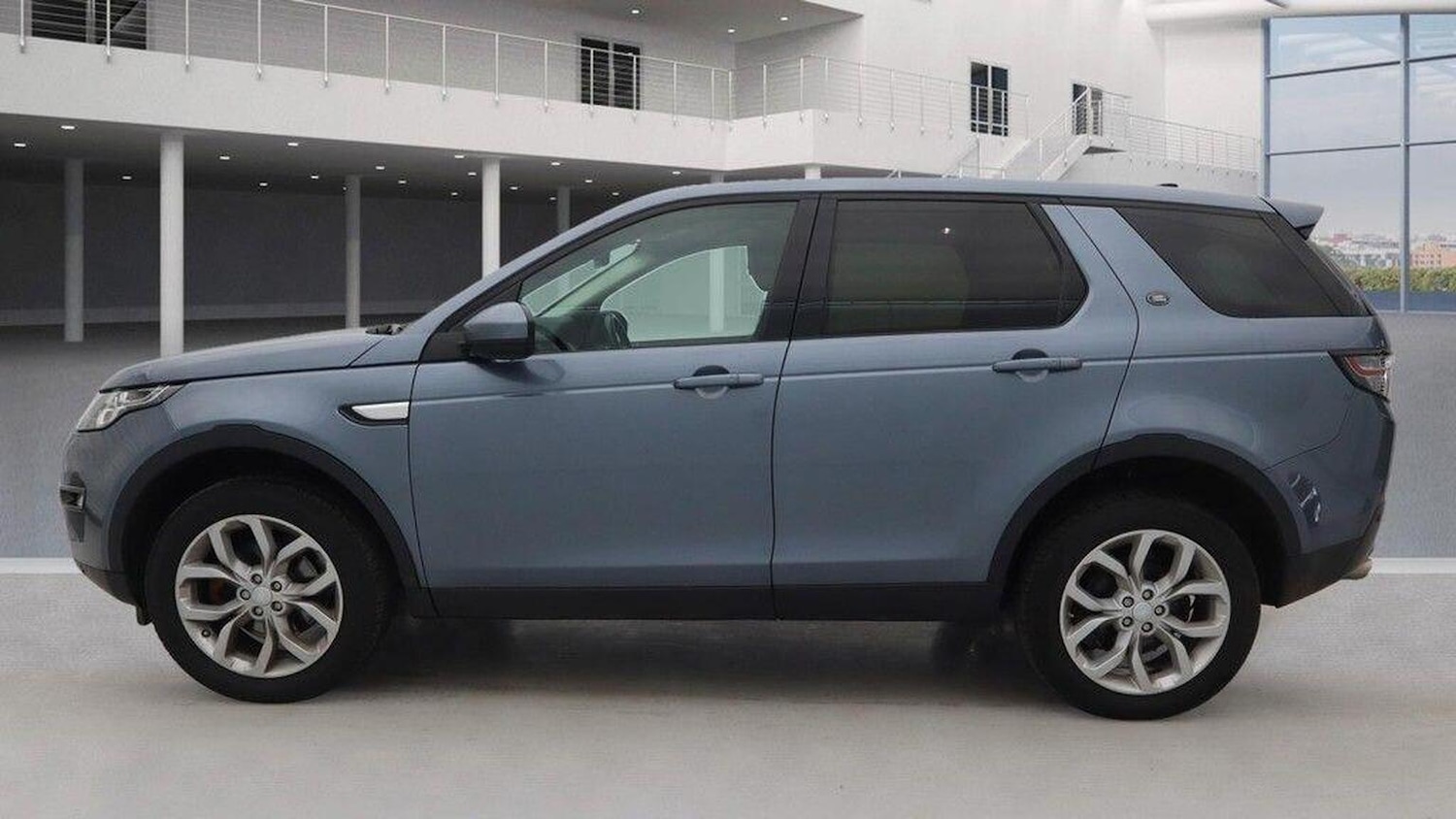 Used Land Rover Discovery Sport 2018 for sale - 76741350: Photo 11