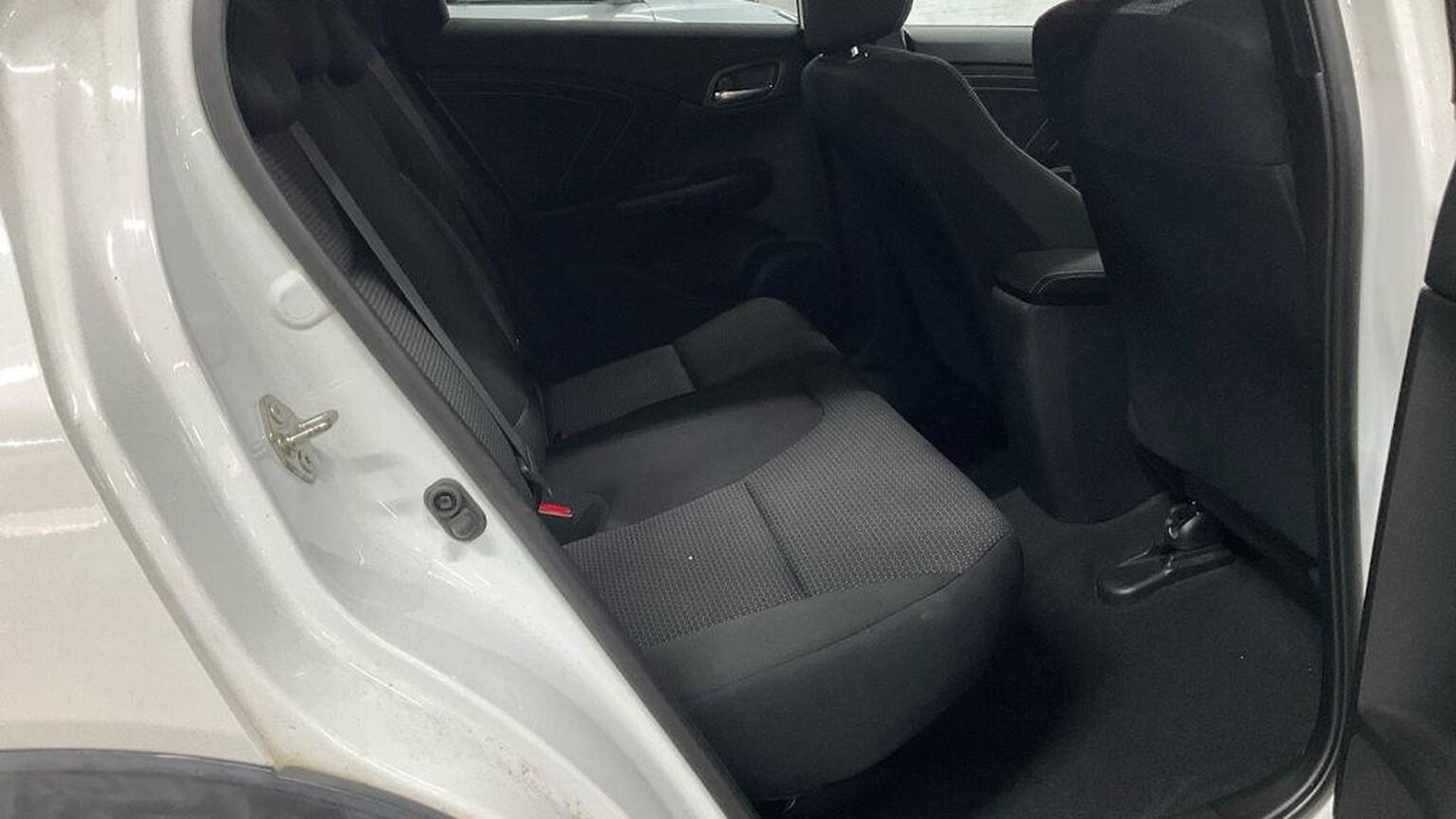 Used Honda Civic 2015 for sale - 76758873: Photo 11