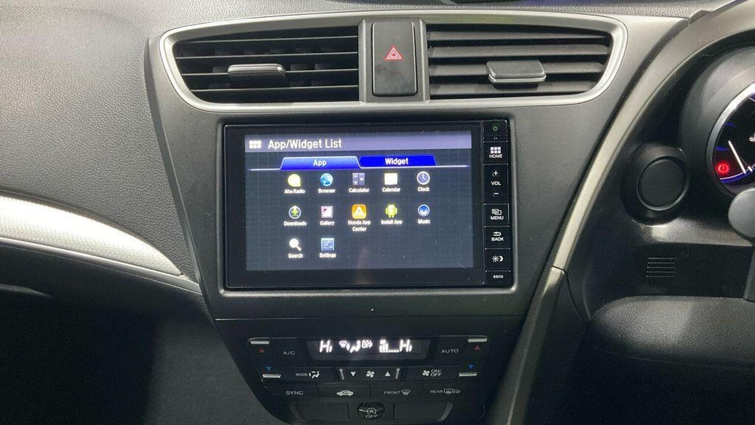 Used Honda Civic 2015 for sale - 76758873: Photo 16