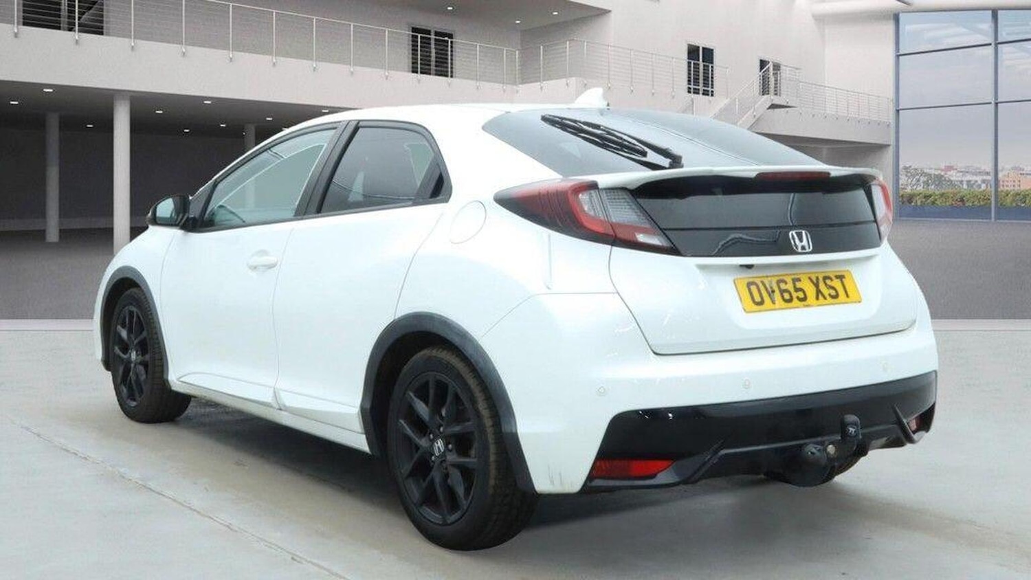 Used Honda Civic 2015 for sale - 76758873: Photo 4