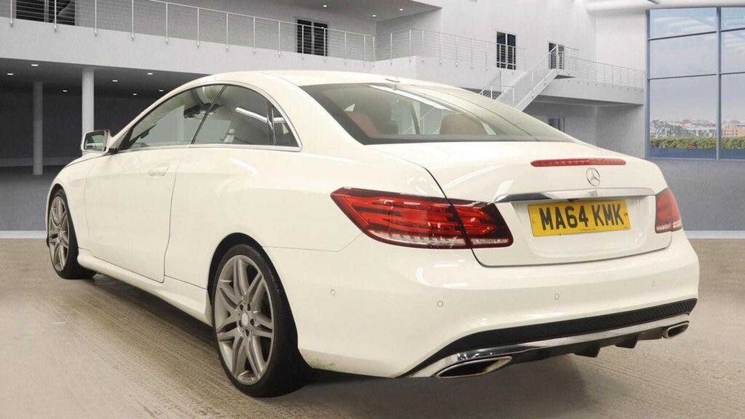 Used Mercedes-Benz E Class 2014 for sale - 77319809: Photo 5