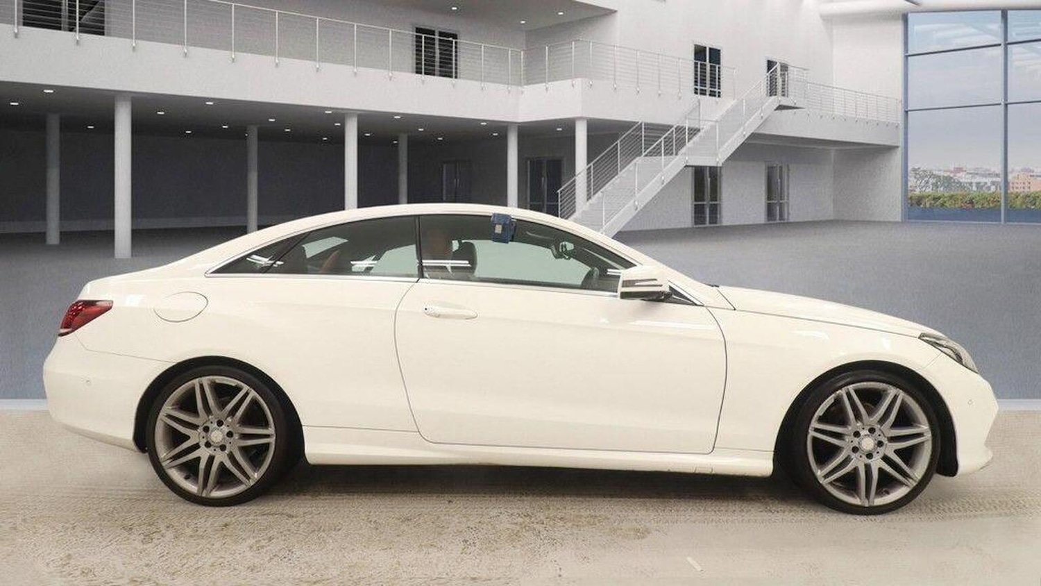Used Mercedes-Benz E Class 2014 for sale - 77319809: Photo 9