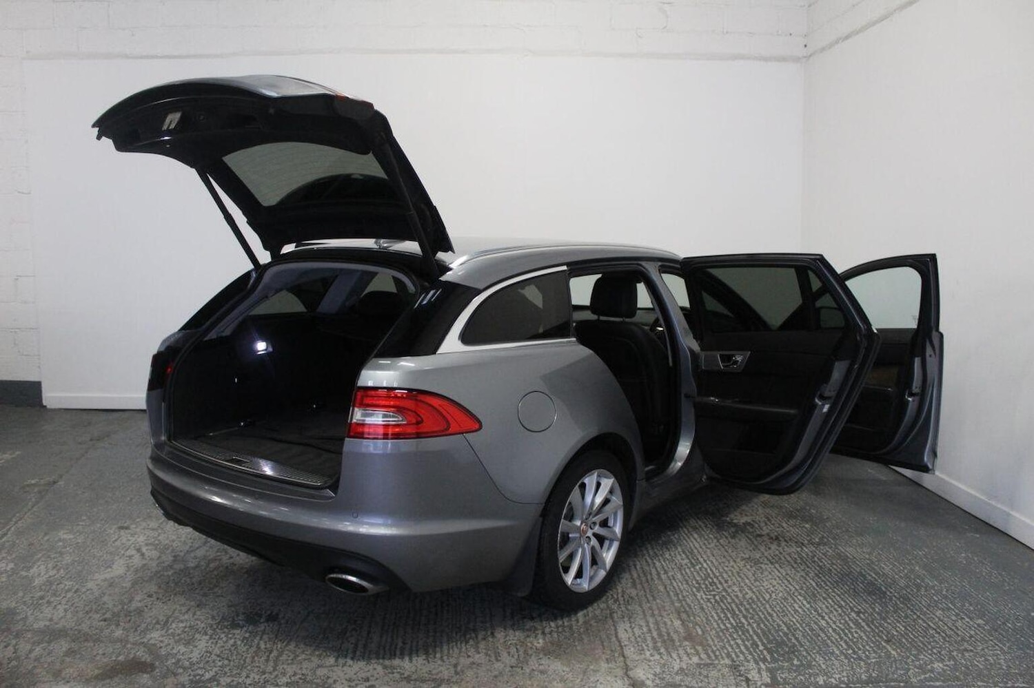 Used Jaguar XF 2014 for sale - 76734785: Photo 20