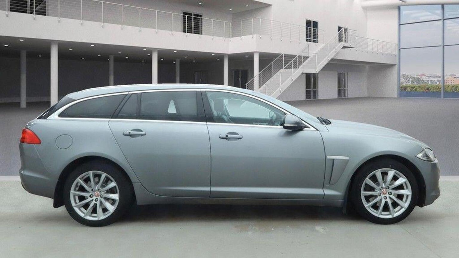 Used Jaguar XF 2014 for sale - 76734785: Photo 8