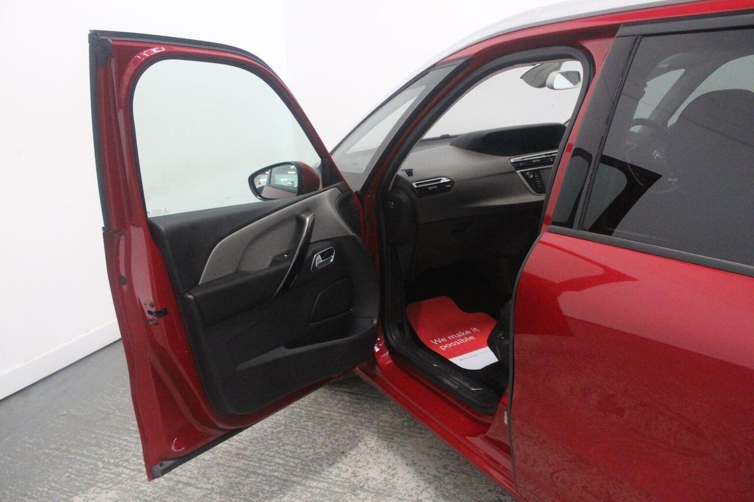 Used Citroen Grand C4 Picasso 2017 for sale - 77937800: Photo 28