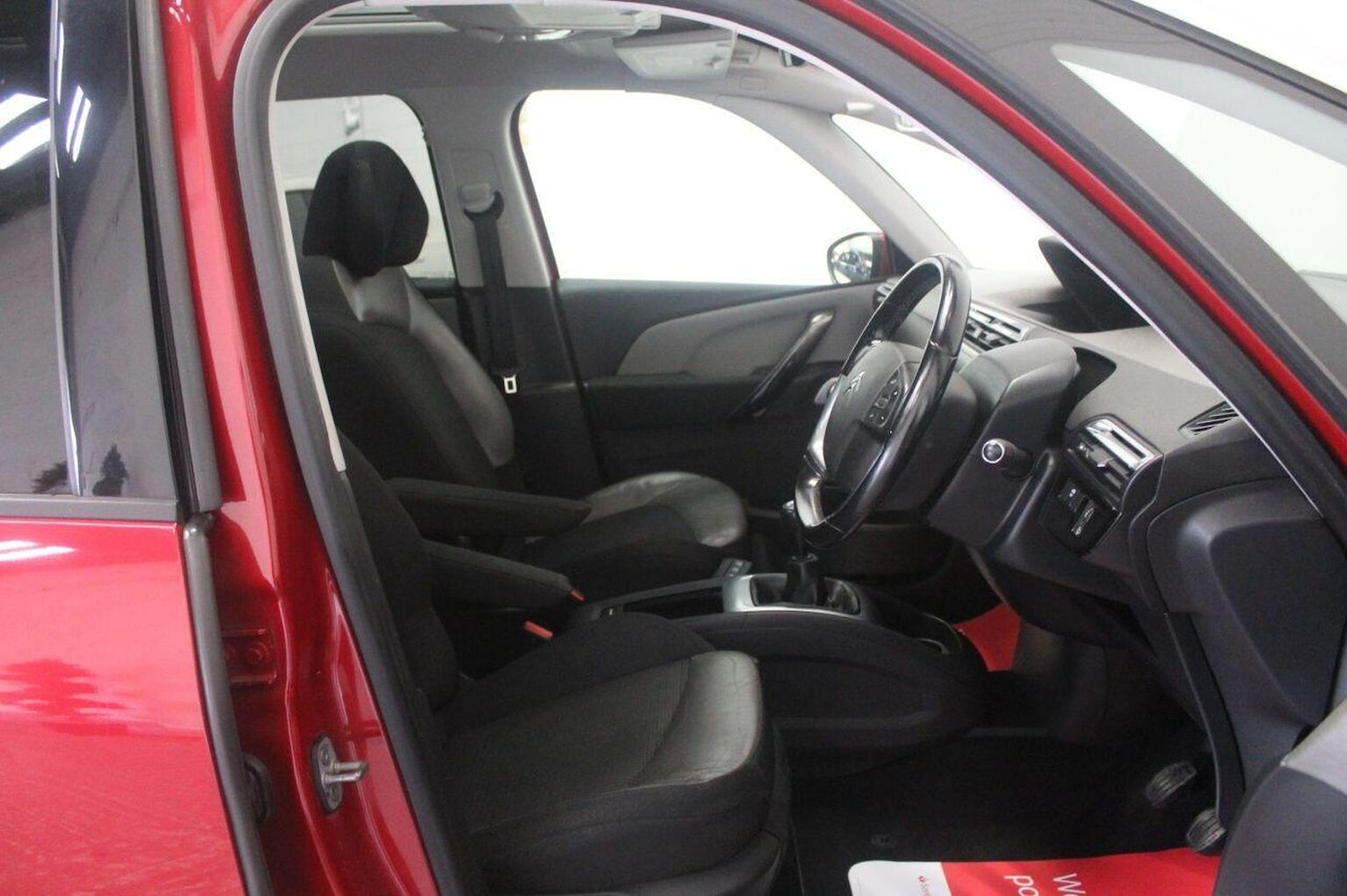 Used Citroen Grand C4 Picasso 2017 for sale - 77937800: Photo 30