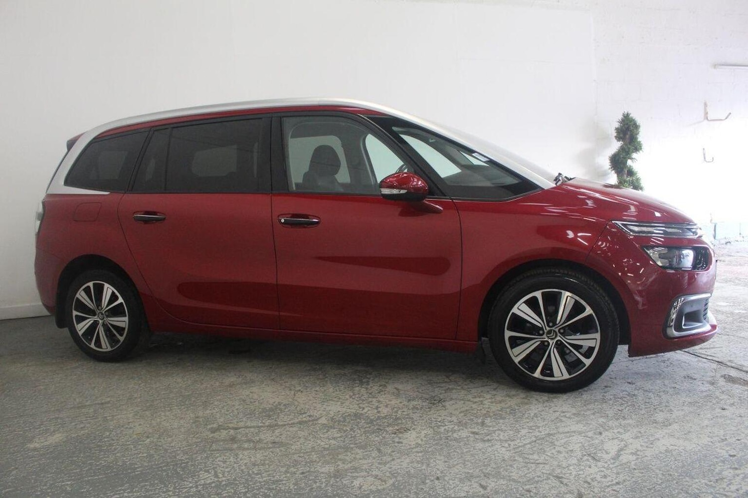 Used Citroen Grand C4 Picasso 2017 for sale - 77937800: Photo 4