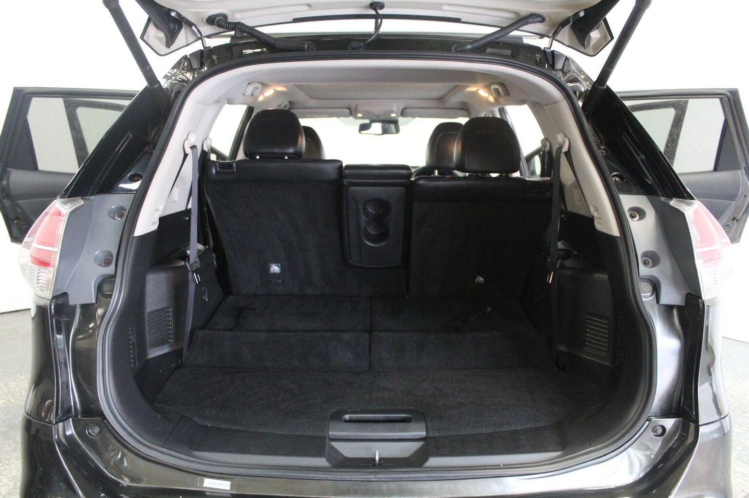 Used Nissan X-Trail 2015 for sale - 76369210: Photo 23