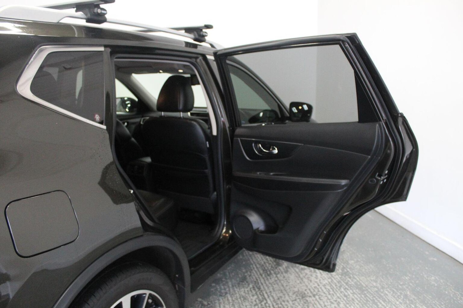 Used Nissan X-Trail 2015 for sale - 76369210: Photo 27