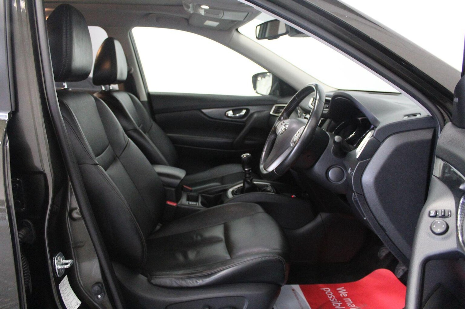 Used Nissan X-Trail 2015 for sale - 76369210: Photo 33