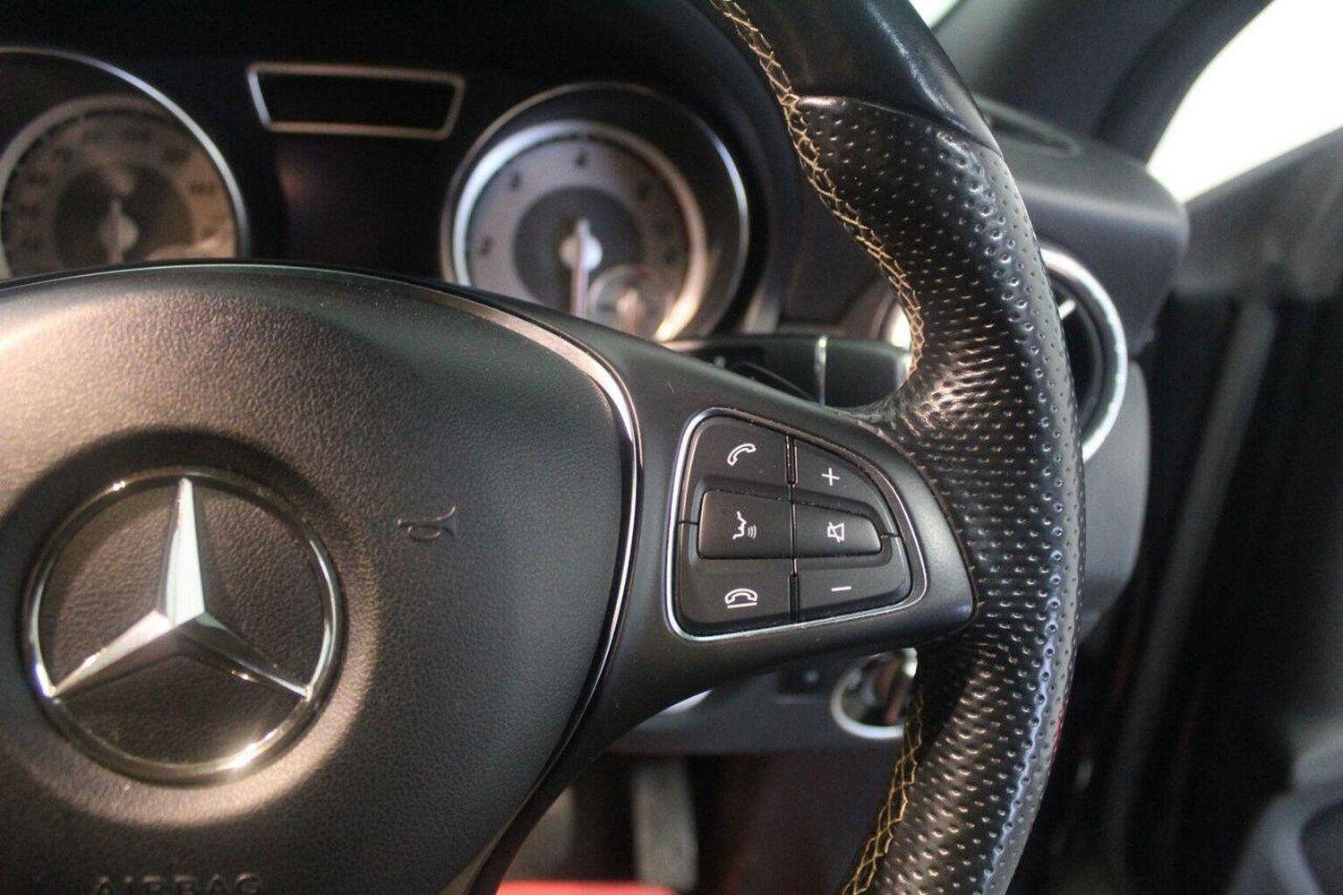 Used Mercedes-Benz CLA 2015 for sale - 77564160: Photo 48