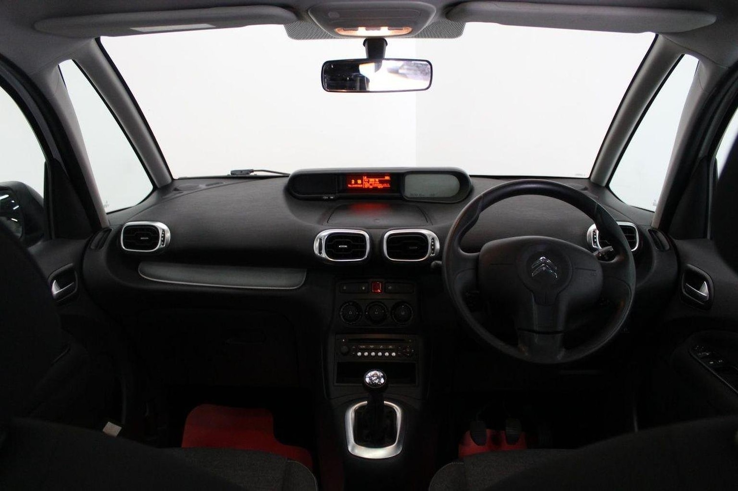 Vehicle 29