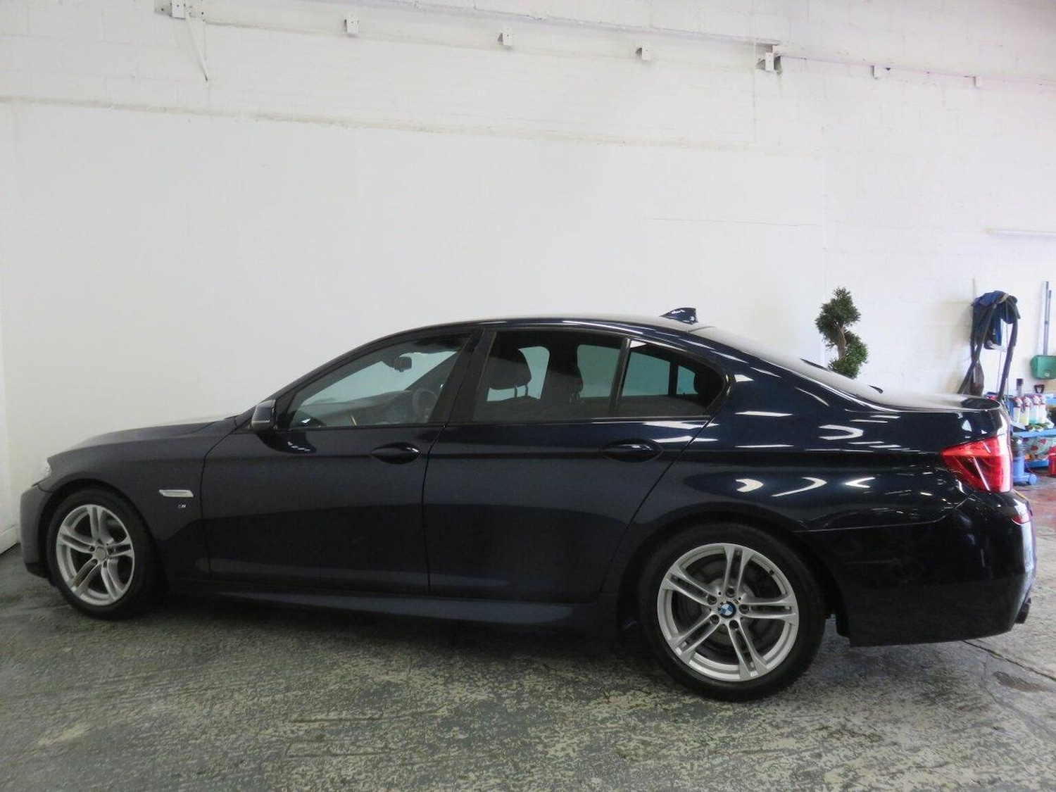 Used BMW 5 Series 2013 for sale - 77938236: Photo 10