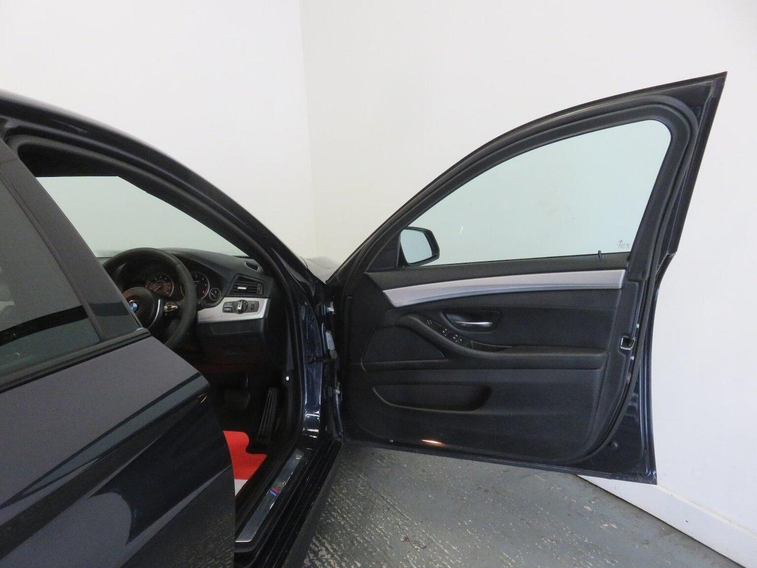 Used BMW 5 Series 2013 for sale - 77938236: Photo 24