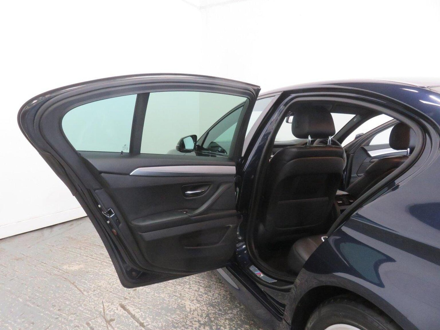 Used BMW 5 Series 2013 for sale - 77938236: Photo 27