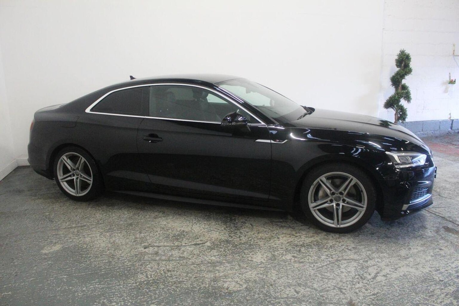 Used Audi A5 2017 for sale - 77937843: Photo 4