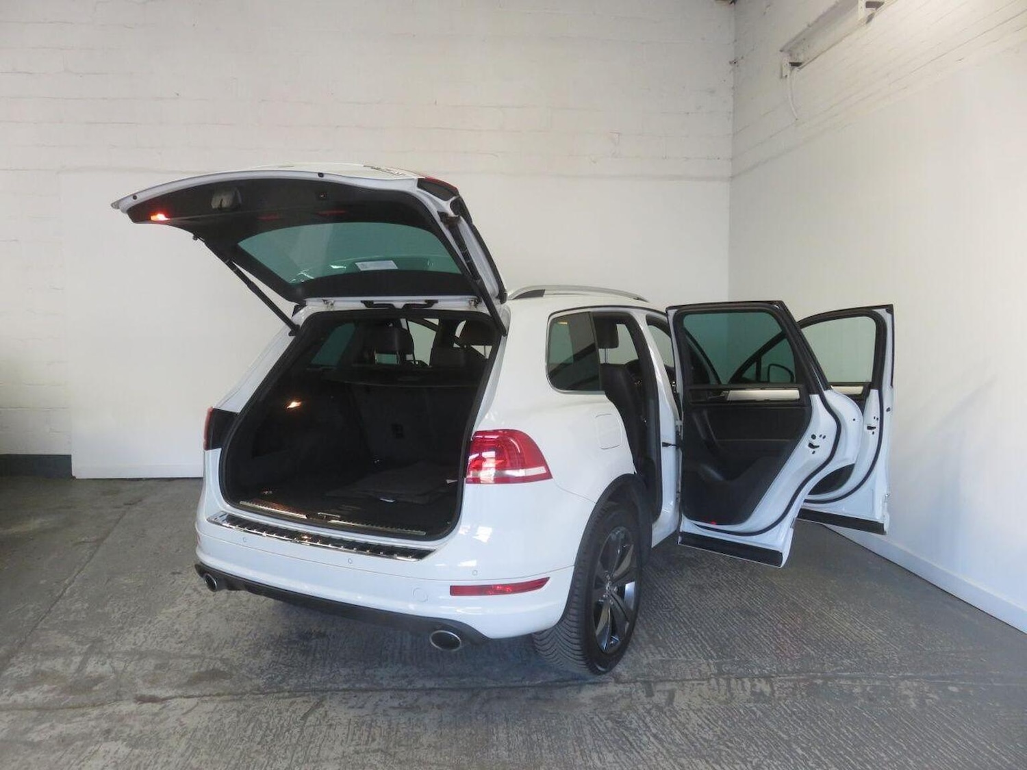 Used Volkswagen Touareg 2013 for sale - 77303782: Photo 23