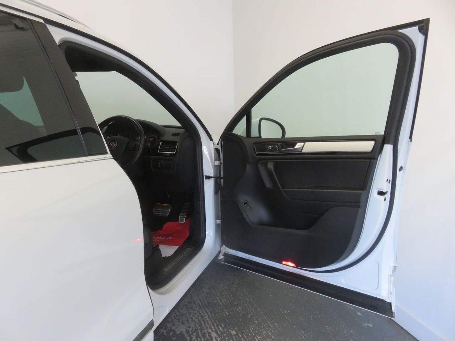 Used Volkswagen Touareg 2013 for sale - 77303782: Photo 27