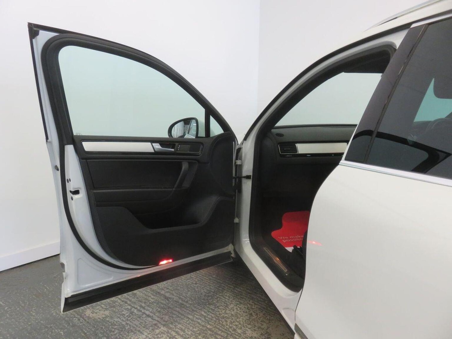 Used Volkswagen Touareg 2013 for sale - 77303782: Photo 29