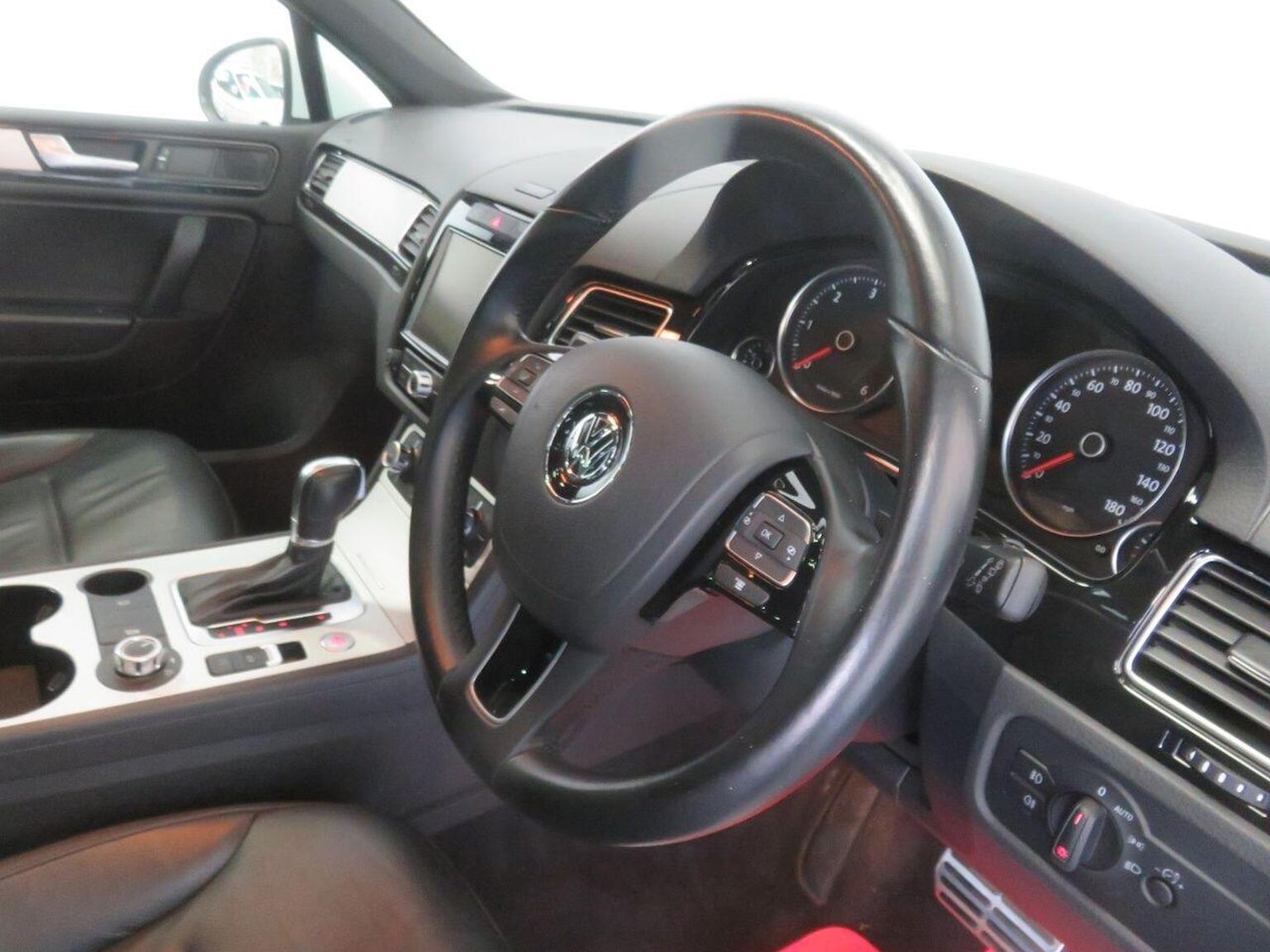 Used Volkswagen Touareg 2013 for sale - 77303782: Photo 46
